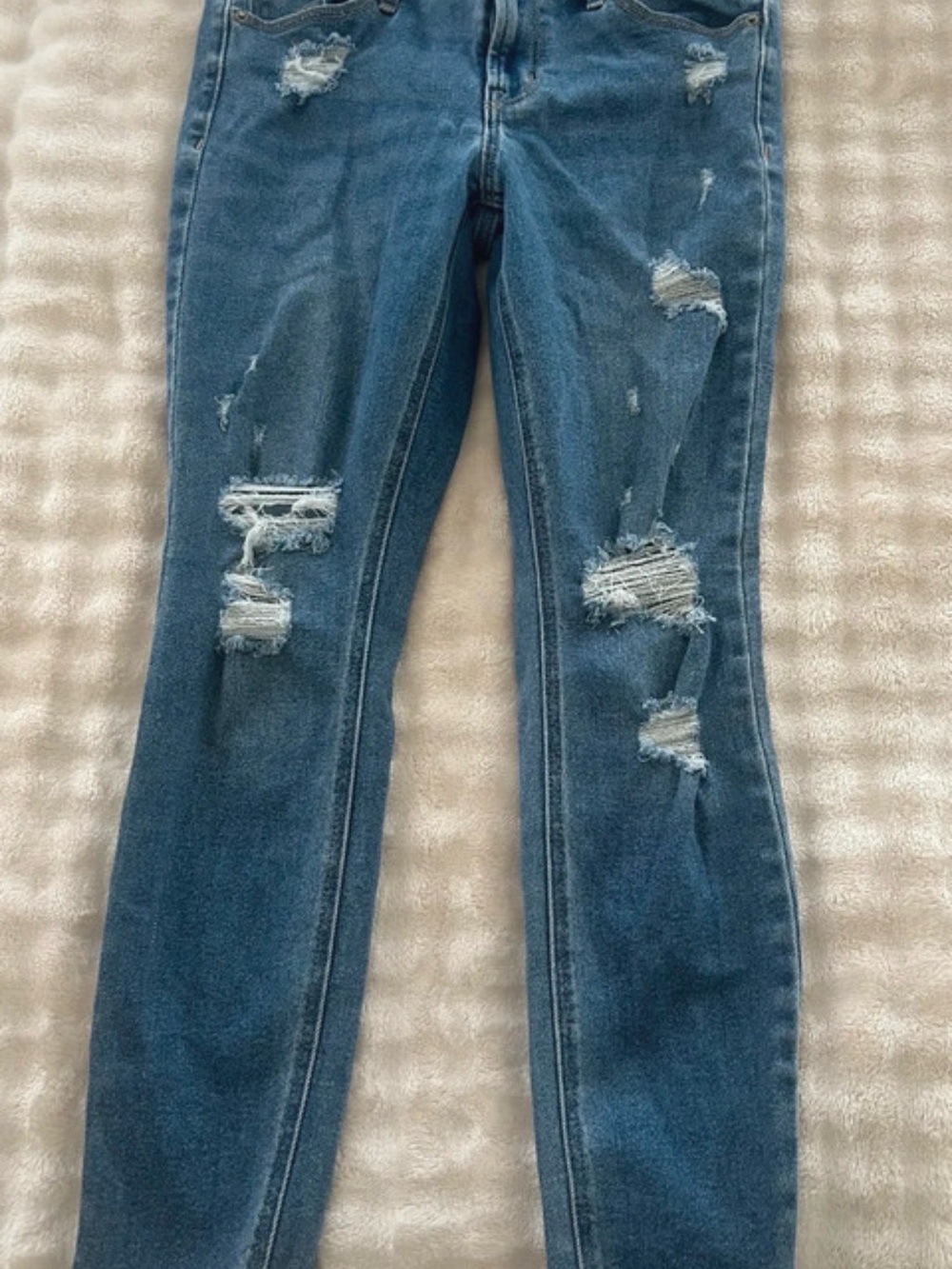 Old Navy Women’s Distressed Skinny Jeans - Blue
